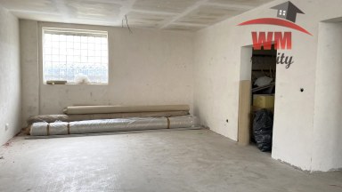 Prodej komerčního skladovacího objektu s kancelářemi